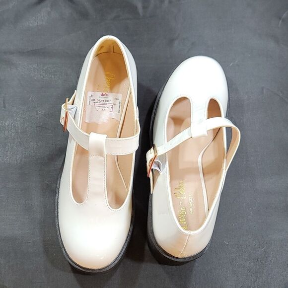 BRAND NEW CHASE &CHLOE FAUX PATENT LEATHER T-STRAP MARY JANE HEELS - Picture 4 of 16